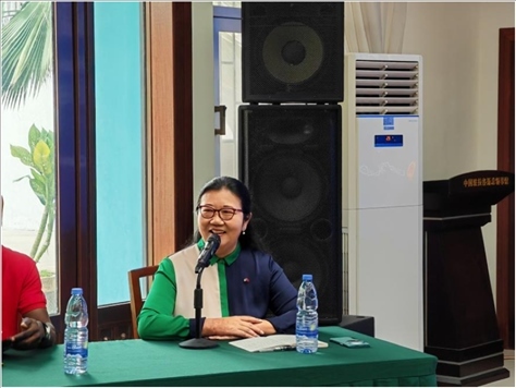 中國(guó)駐拉各斯總領(lǐng)館嚴(yán)宇清在與“拉各斯論壇之青年對(duì)話”開放日活動(dòng)上致辭 駐拉各斯總領(lǐng)館供圖