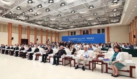 6月12日，“中國新疆的歷史與未來”國際論壇在喀什舉辦。（圖片來源：民族畫報(bào)）