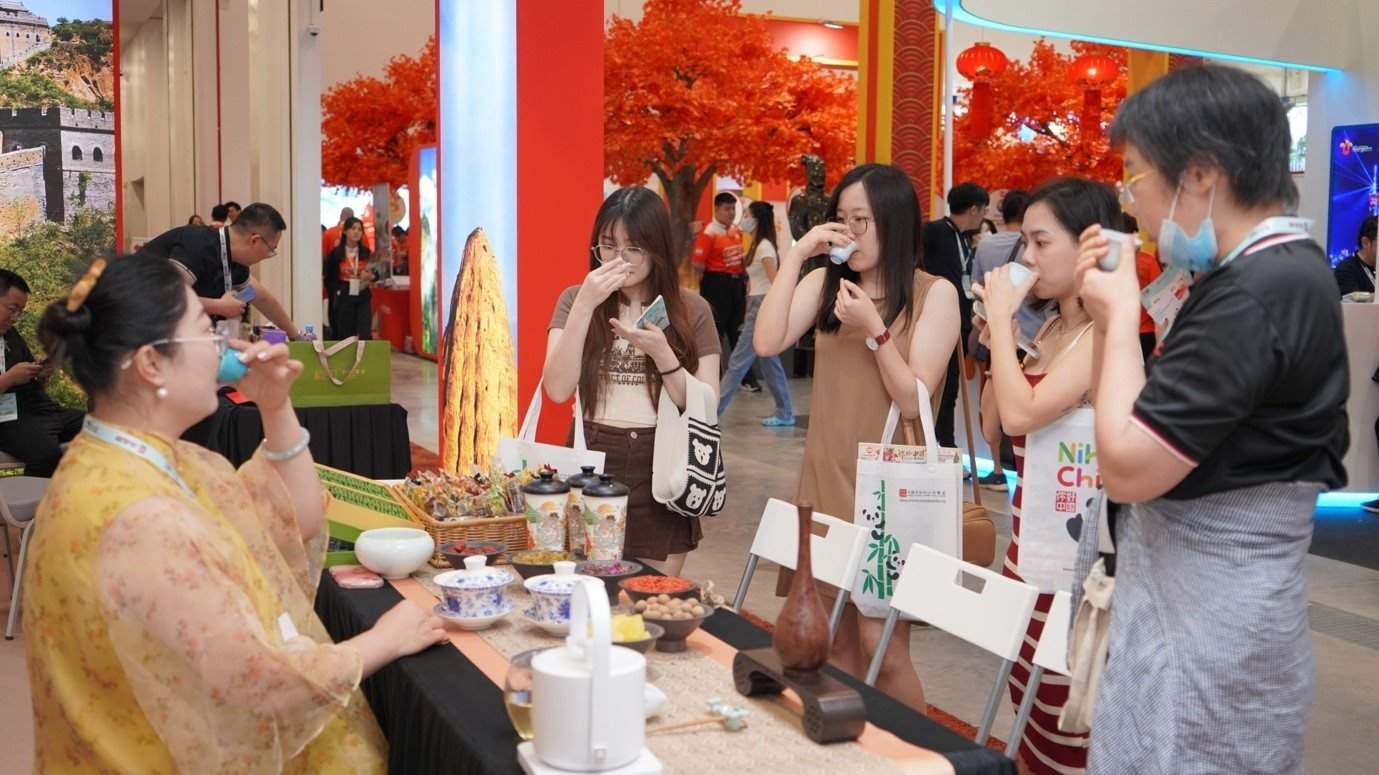 寧夏非遺八寶茶互動展示。 吉隆坡中國文化中心供圖