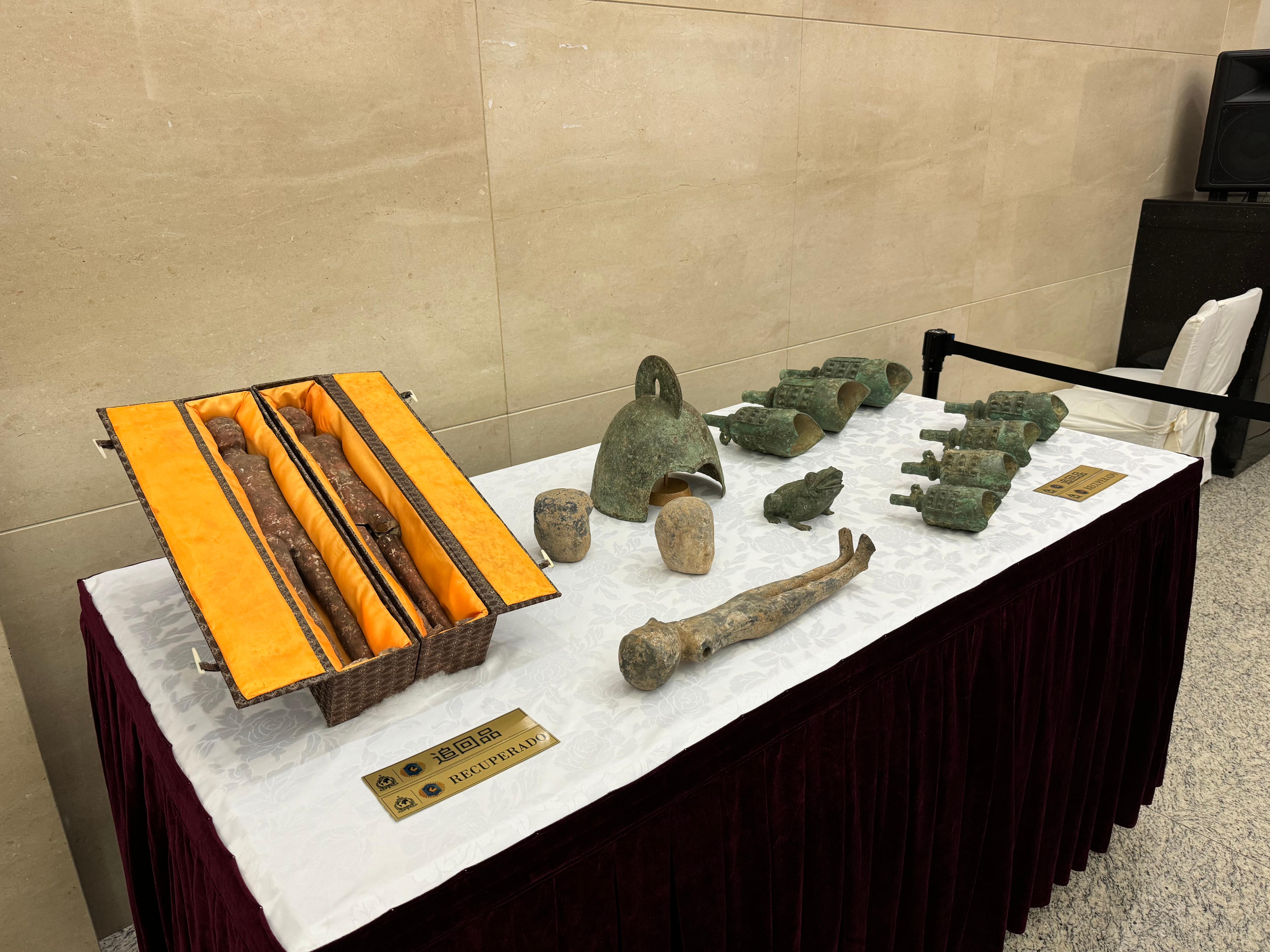 阿根廷返還的14件文物藝術品。國家文物局供圖