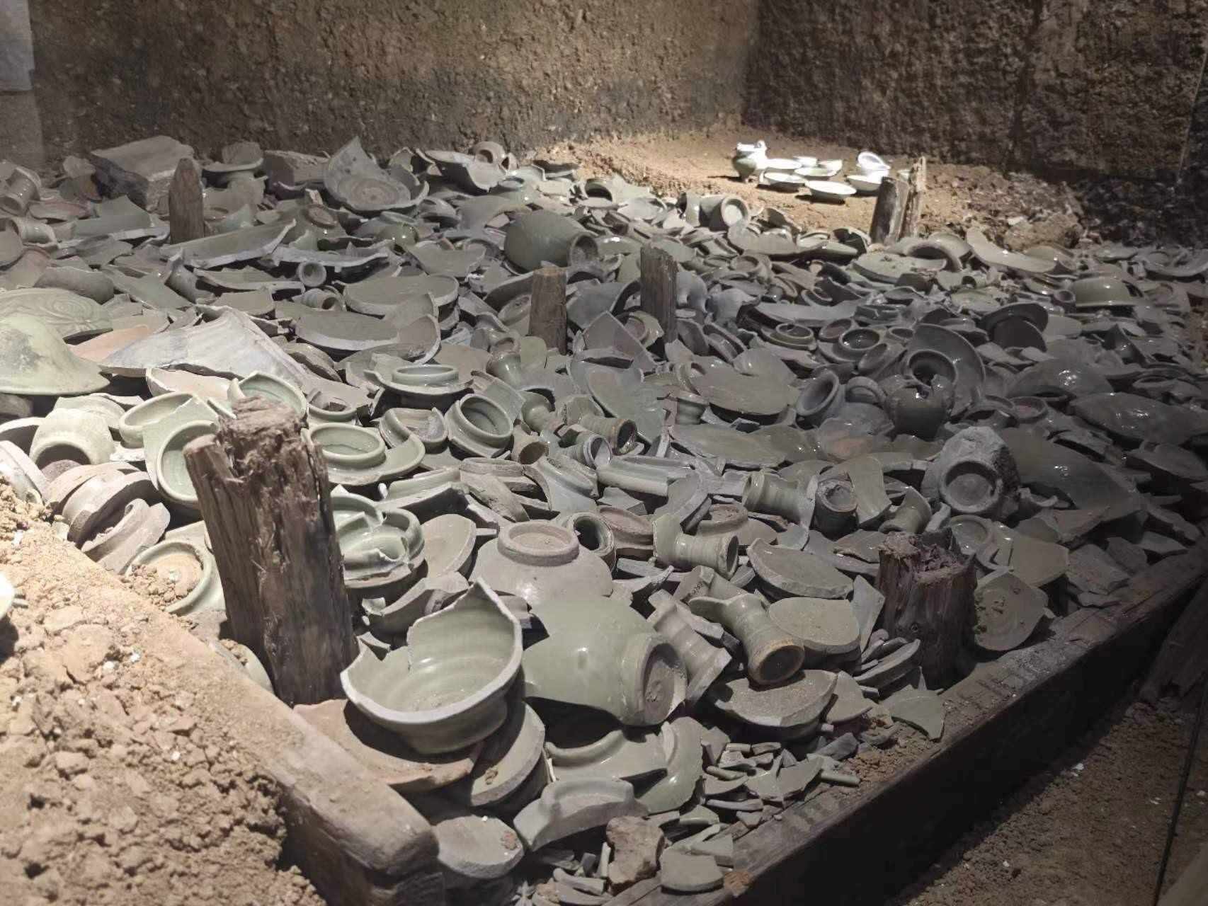 經(jīng)過“質(zhì)檢”的瓷器碎片。人民網(wǎng)記者 黃鈺攝