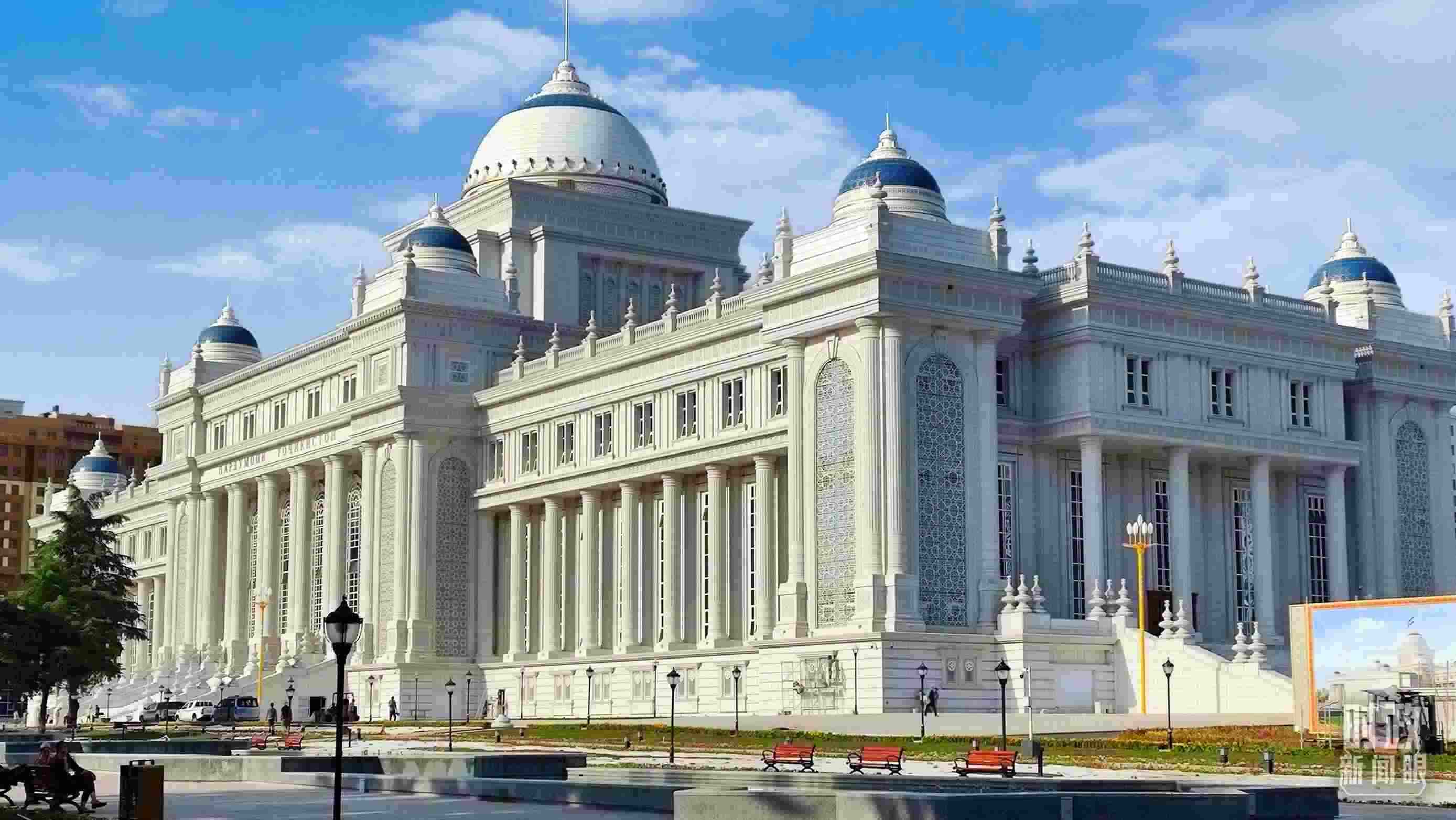 △中方援建塔議會大樓。（總臺記者員志軍拍攝）