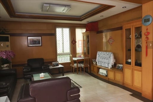 圖為魏來法家的客廳。