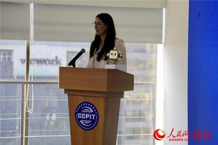 墨西哥外貿(mào)、投資和技術(shù)委員會(huì)總經(jīng)理蘇珊娜·杜克發(fā)表講話。人民網(wǎng) 埃內(nèi)斯托·多明戈斯攝