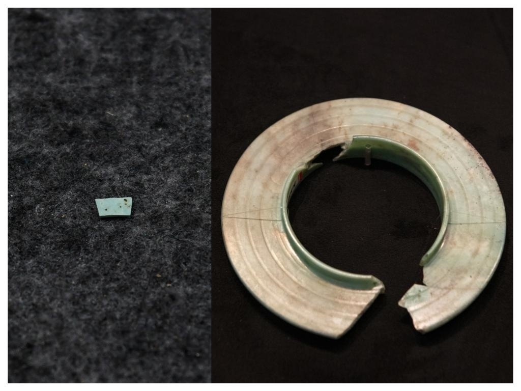 拼版照片：左圖為2024年7月10日拍攝的三星堆遺址出土的綠松石片（新華社記者王曦 攝），右圖為2024年7月21日在三星堆博物館文物保護(hù)與修復(fù)館拍攝的有領(lǐng)玉璧（新華社記者唐文豪 攝）。