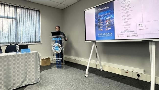 中國駐南非大使館參贊邱忠義致辭。南中經貿協會供圖