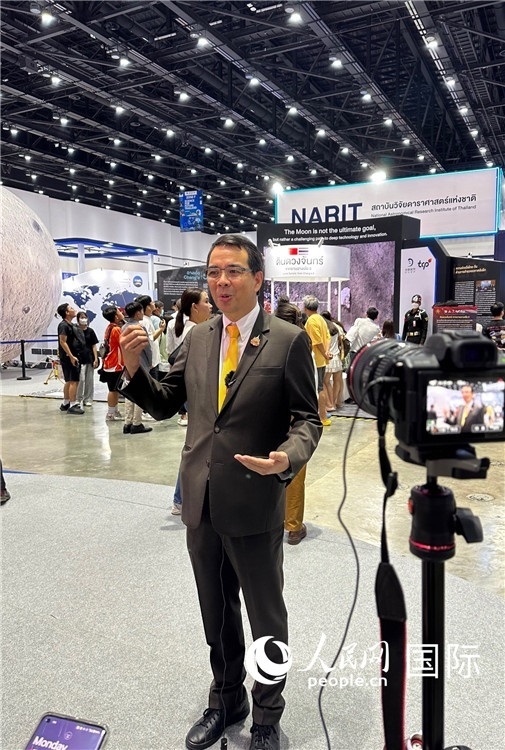 泰國(guó)國(guó)家天文研究所所長(zhǎng)薩蘭接受采訪。人民網(wǎng)記者簡(jiǎn)承淵攝