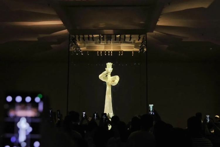 8月31日，亞洲媒體考察團參訪三星堆博物館。《中國經(jīng)濟周刊》記者肖翊攝