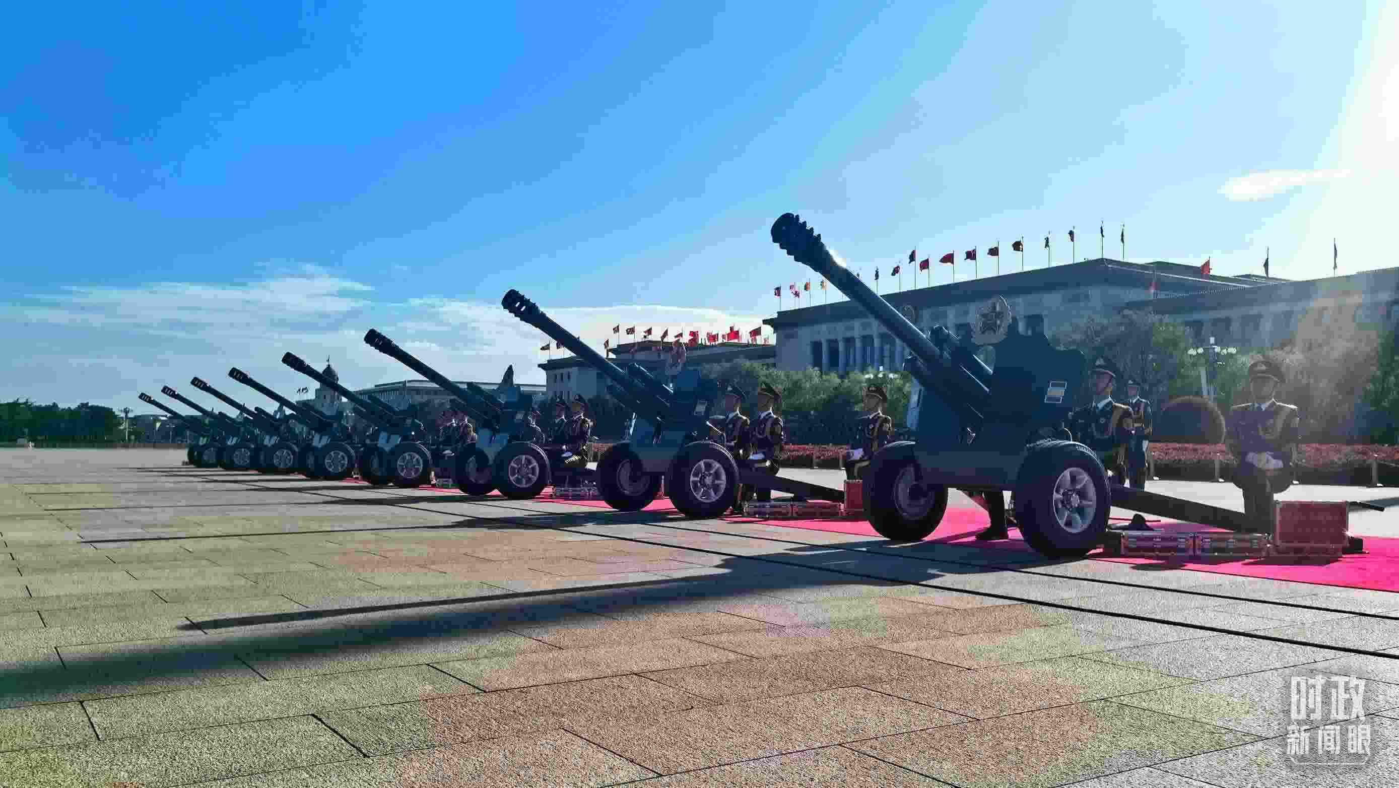 △天安門廣場(chǎng)的禮炮。（總臺(tái)央視記者王子杭拍攝）