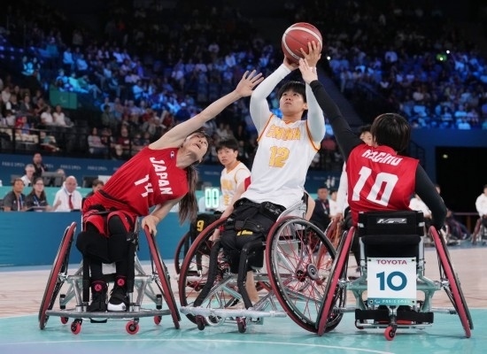 巴黎殘奧會(huì)｜“撞車、摔倒，我們都習(xí)慣了”