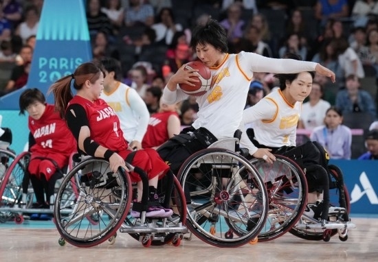 巴黎殘奧會(huì)｜“撞車、摔倒，我們都習(xí)慣了”