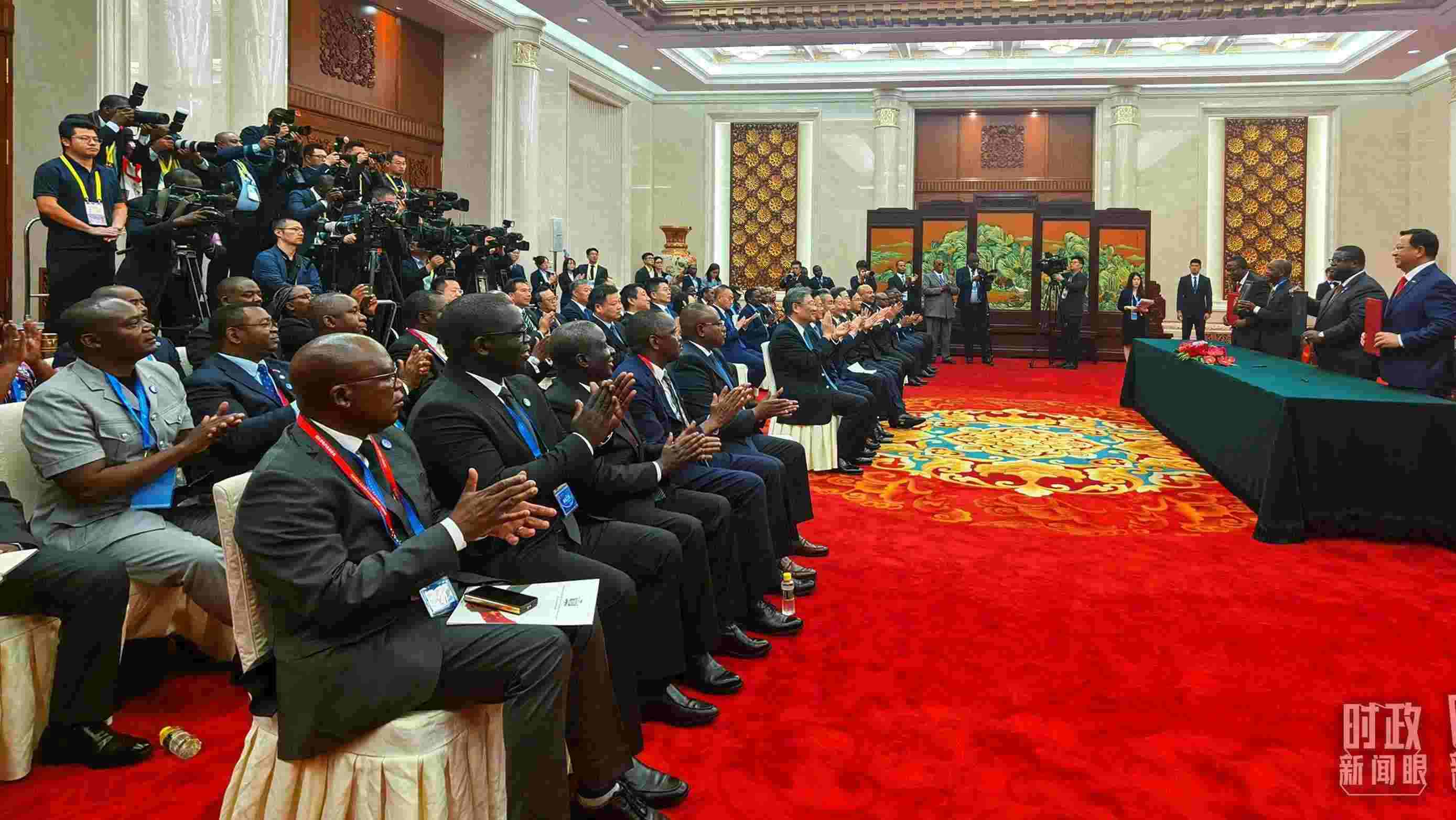 《坦贊鐵路激活項(xiàng)目諒解備忘錄》簽署現(xiàn)場(chǎng)。（總臺(tái)央視記者曹亞星拍攝）