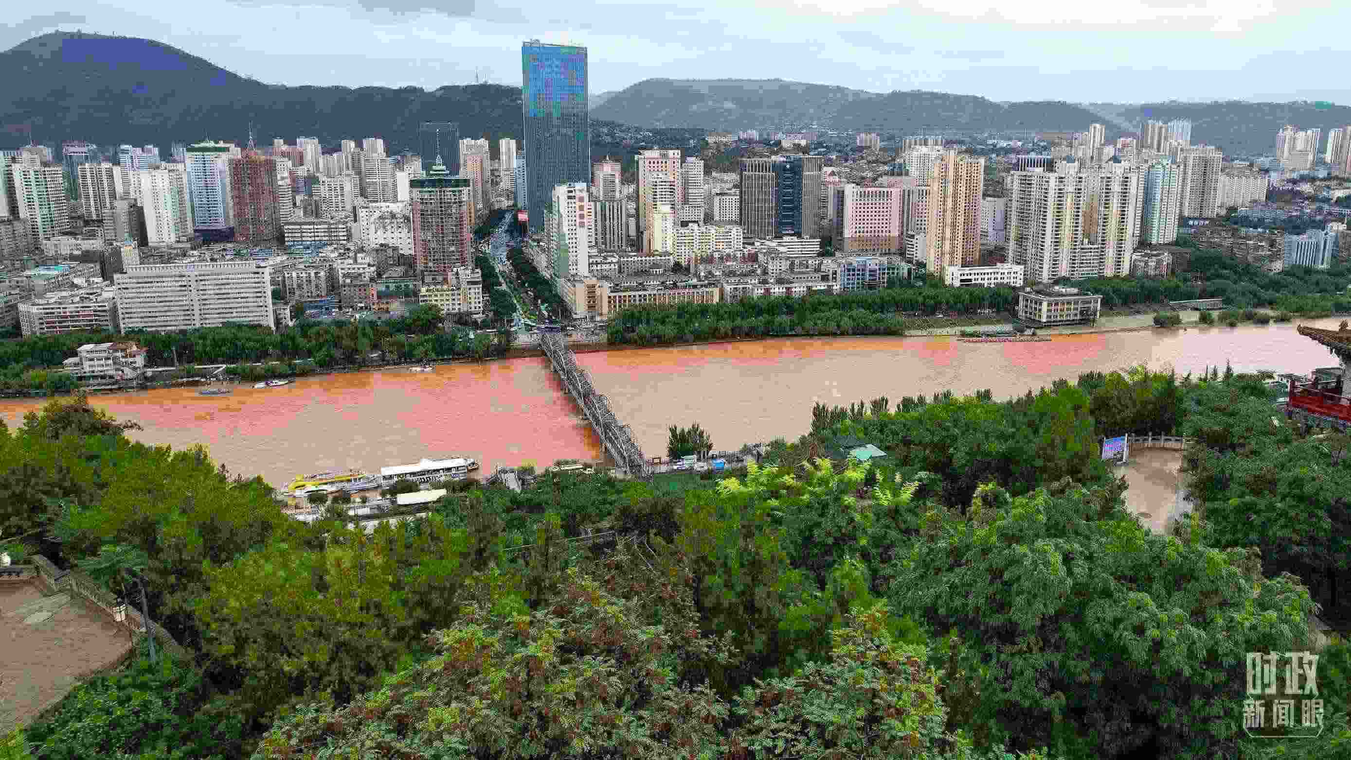 △黃河蘭州中山橋段。（總臺記者馬凌峰拍攝）