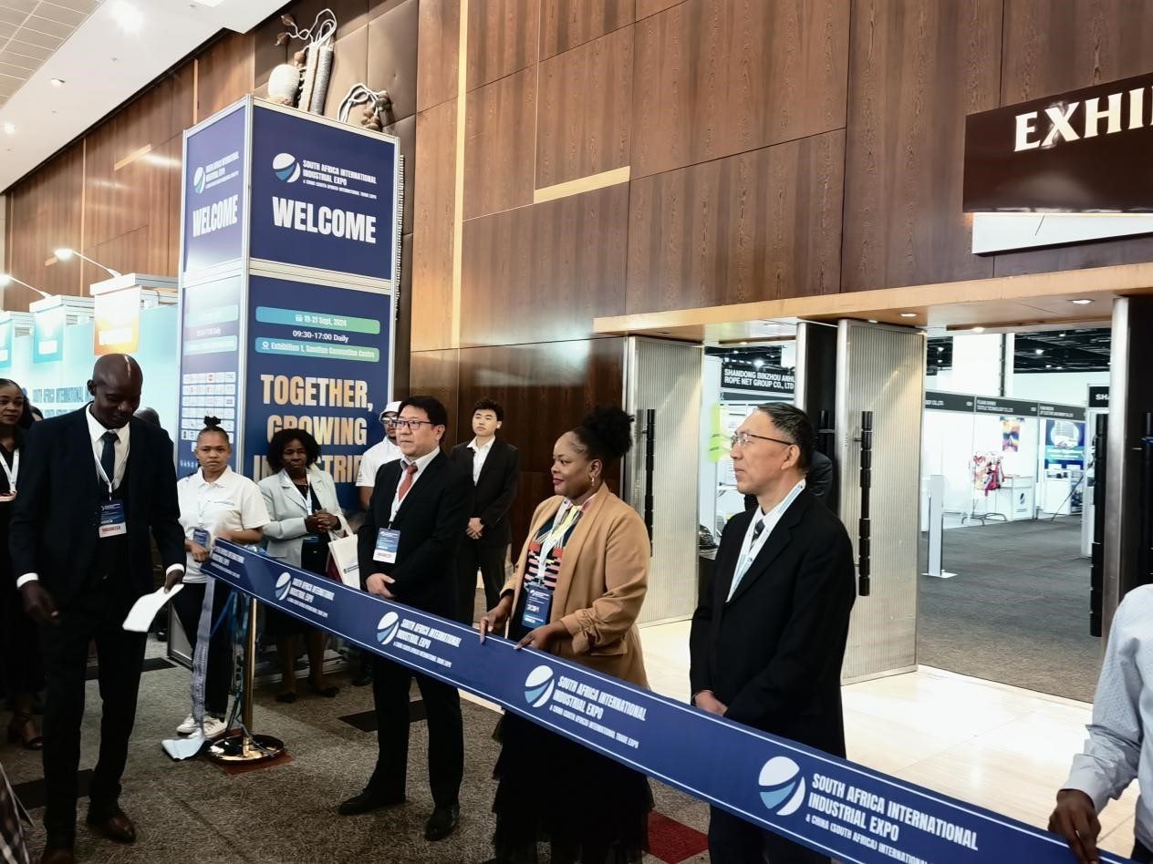 19日，第三屆南非國際工業(yè)展暨中國（南非）國際貿(mào)易展覽會(huì)在約翰內(nèi)斯堡桑頓會(huì)議中心盛大開幕。主辦方供圖