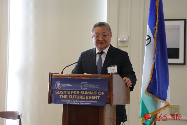 中國(guó)常駐聯(lián)合國(guó)代表傅聰大使發(fā)表演講。人民網(wǎng)記者 李志偉攝