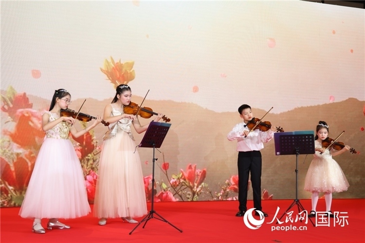中國青少年樂器表演。人民網(wǎng)記者任皓宇攝