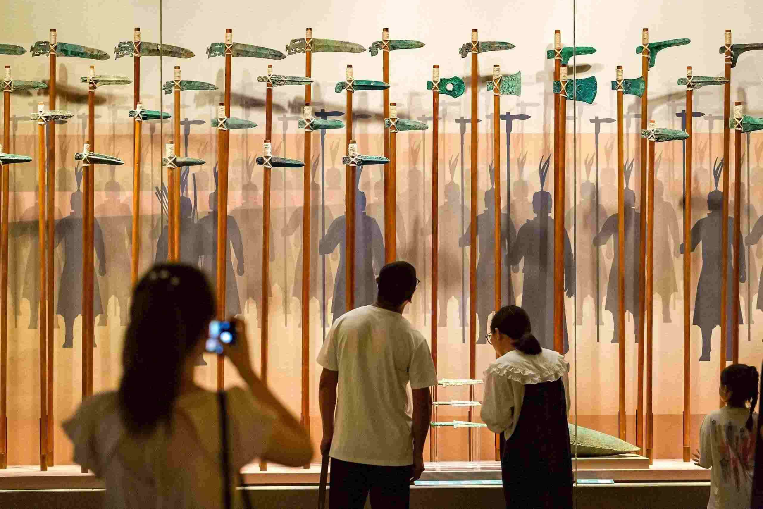 △2024年8月25日，游客在河南省安陽市殷墟博物館參觀。