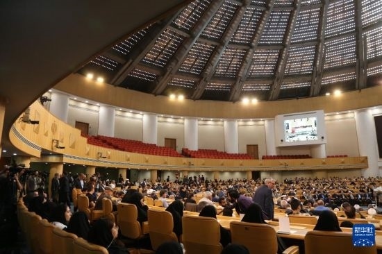 這是10月7日在伊朗首都德黑蘭拍攝的第七屆聲援巴勒斯坦兒童和青少年國(guó)際會(huì)議現(xiàn)場(chǎng)。新華社記者 沙達(dá)提 攝