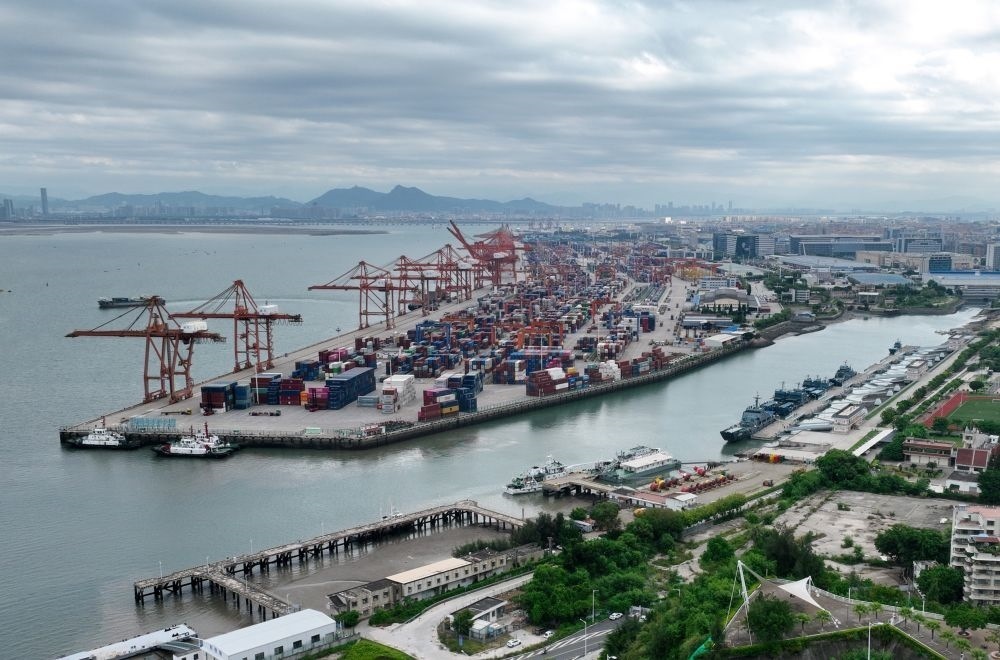 這是中國（福建）自由貿(mào)易試驗(yàn)區(qū)廈門片區(qū)內(nèi)的廈門海天碼頭（2024年9月4日攝）。