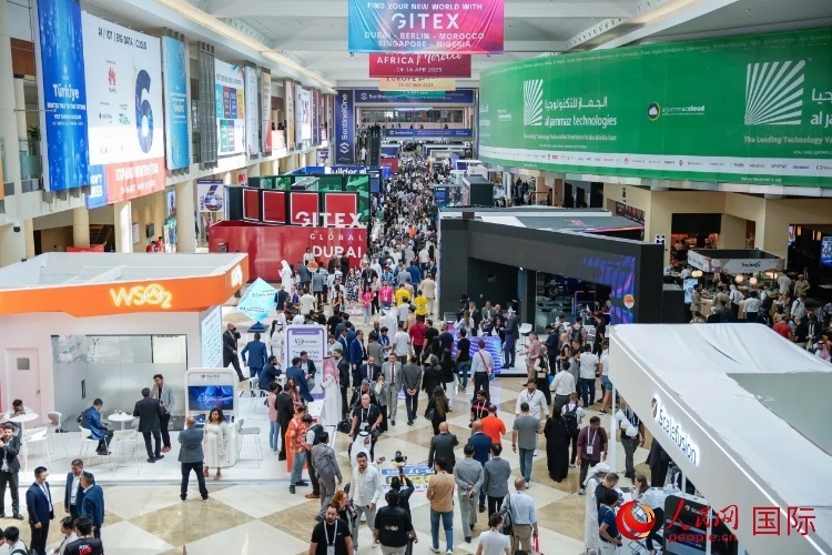 迪拜世界貿易中心場館內一角。人民網 塔里克·易卜拉欣攝