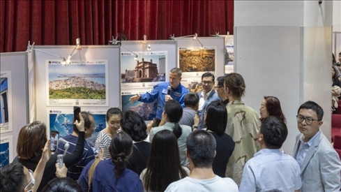 5月29日，“宇宙·金磚國(guó)家”圖片巡回展在北京舉辦，活動(dòng)現(xiàn)場(chǎng)吸引了眾多中國(guó)觀眾。北京俄羅斯文化中心供圖