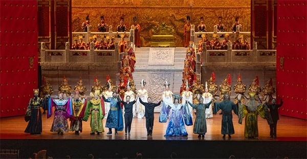 《圖蘭朵》演出劇照。何倫攝