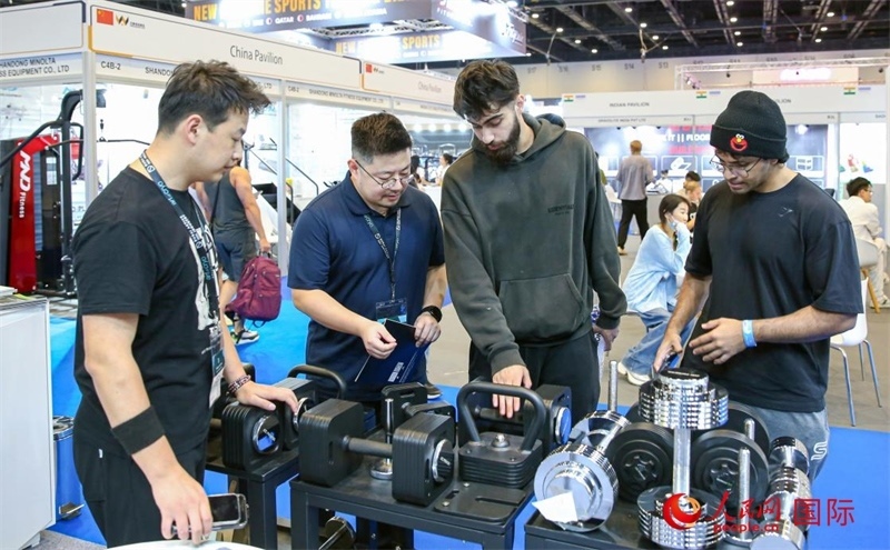 中國展臺一角。人民網(wǎng)中東中心分社塔里克·易卜拉欣攝