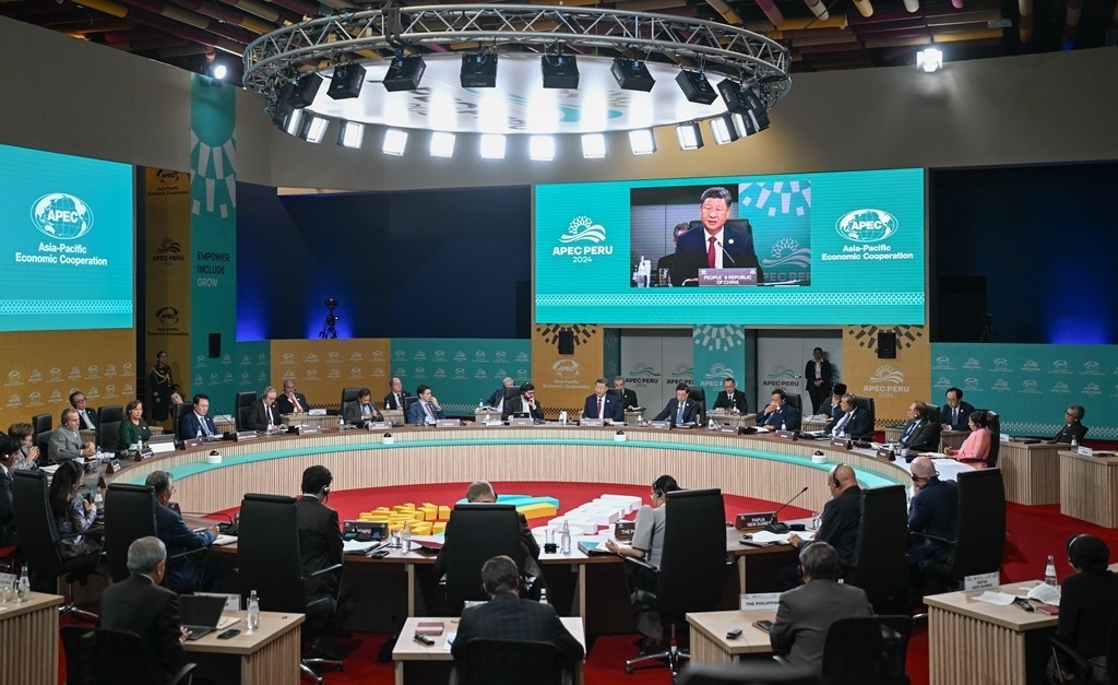 當?shù)貢r間11月16日上午，亞太經合組織第三十一次領導人非正式會議在秘魯利馬會議中心舉行。國家主席習近平出席會議并發(fā)表題為《共擔時代責任 共促亞太發(fā)展》的重要講話。新華社記者 謝環(huán)馳 攝