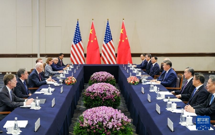 當(dāng)?shù)貢r(shí)間11月16日下午，國(guó)家主席習(xí)近平在利馬同美國(guó)總統(tǒng)拜登舉行會(huì)晤。新華社記者 丁林 攝