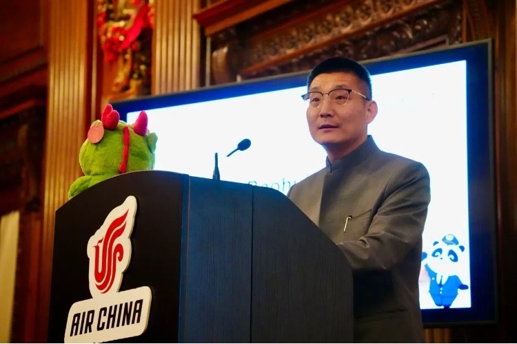 國航倫敦營業(yè)部總經(jīng)理夏寶輝致辭。吳若鳴攝