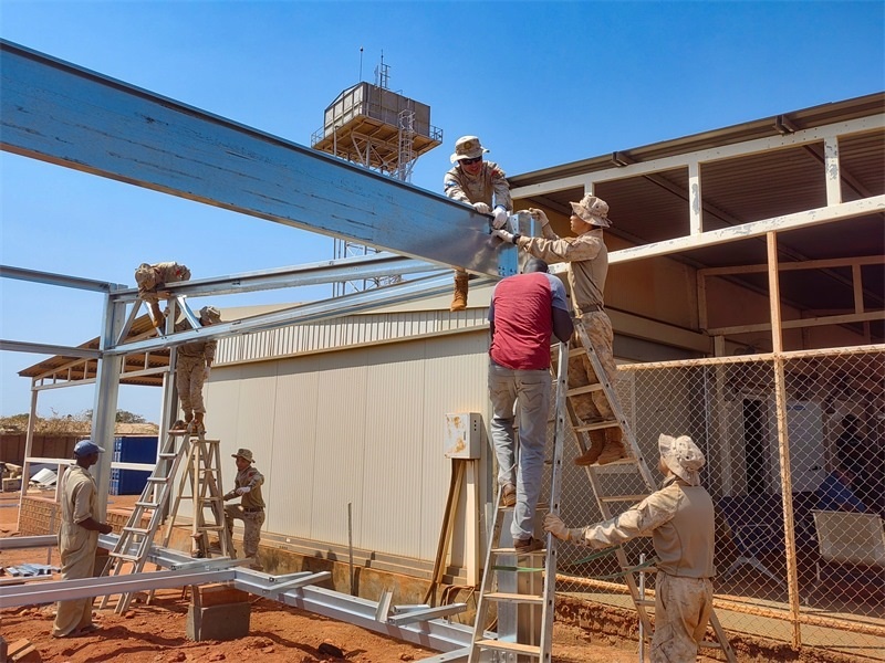 圖2-通力合作推進任務(wù)（鄧原淘攝）