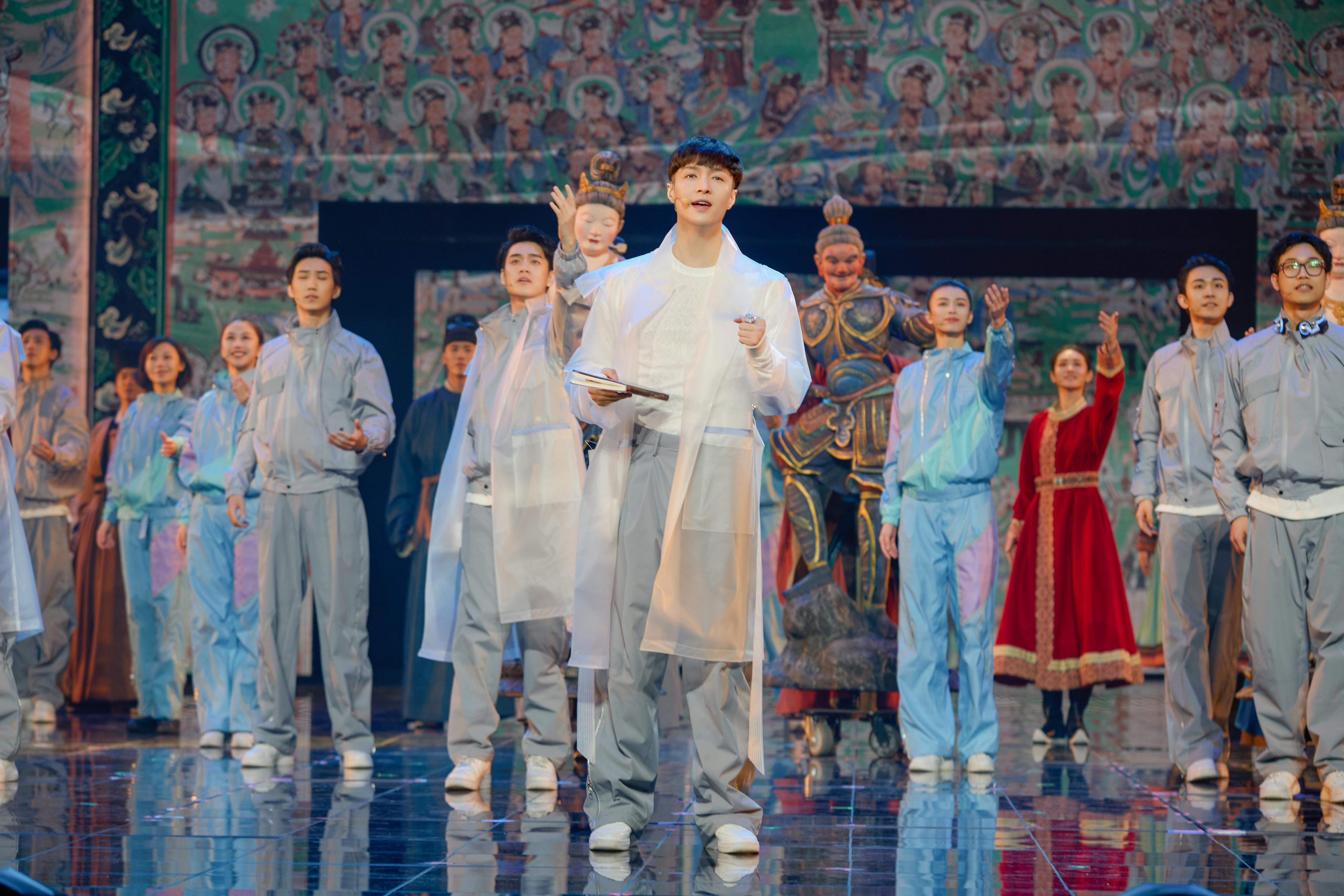 《受到召喚·敦煌》劇照。中國國家話劇院供圖