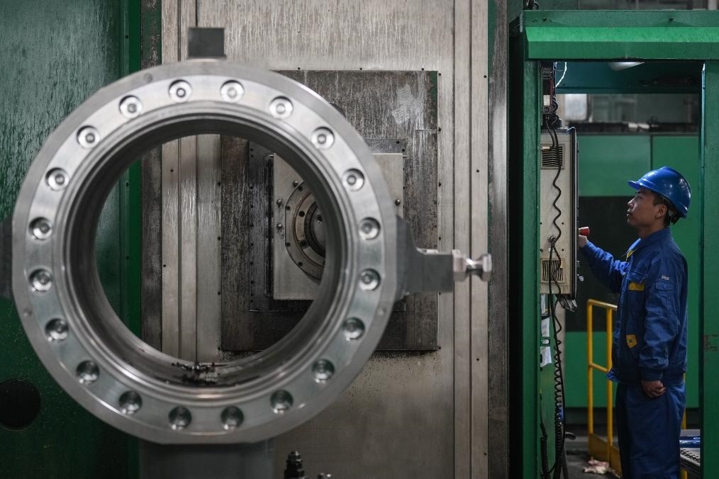 2023年2月14日，沈陽鼓風機集團股份有限公司的工人在車間工作。新華社記者 潘昱龍 攝