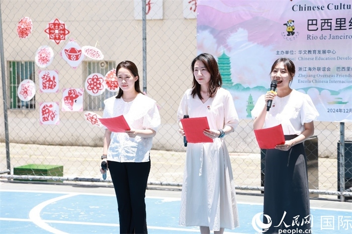 詩(shī)歌朗誦《我的南方和北方》表達(dá)了對(duì)祖國(guó)家鄉(xiāng)大好河山的熱愛(ài)。人民網(wǎng)記者 陳海琪攝