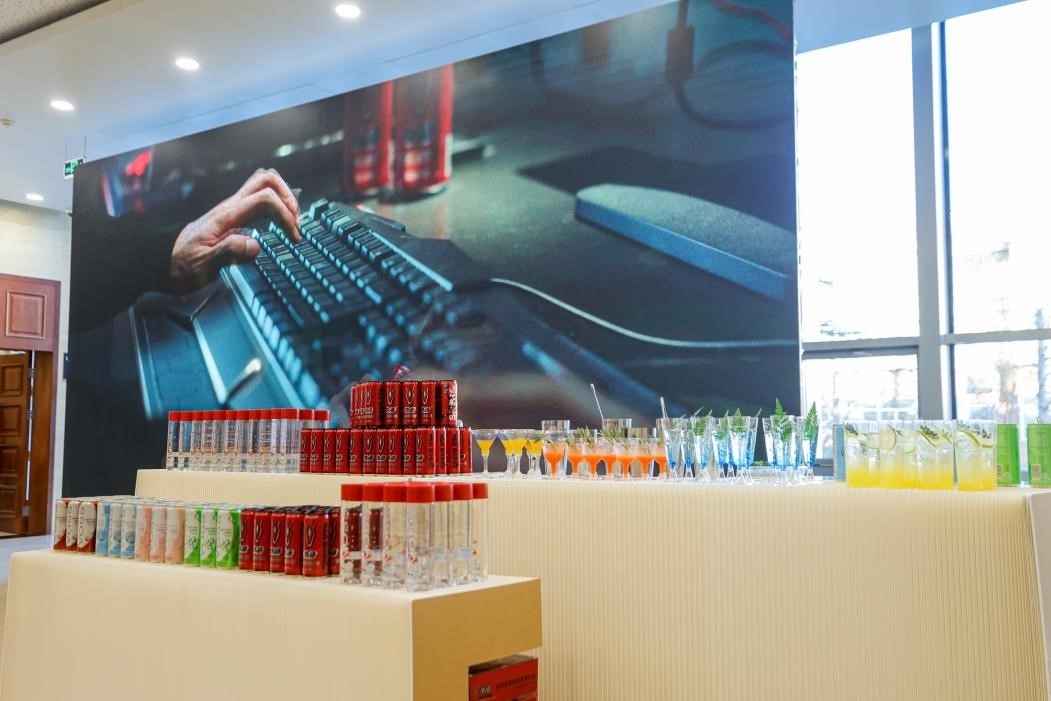 展區(qū)里的特調(diào)飲品區(qū)域。王佳雨攝