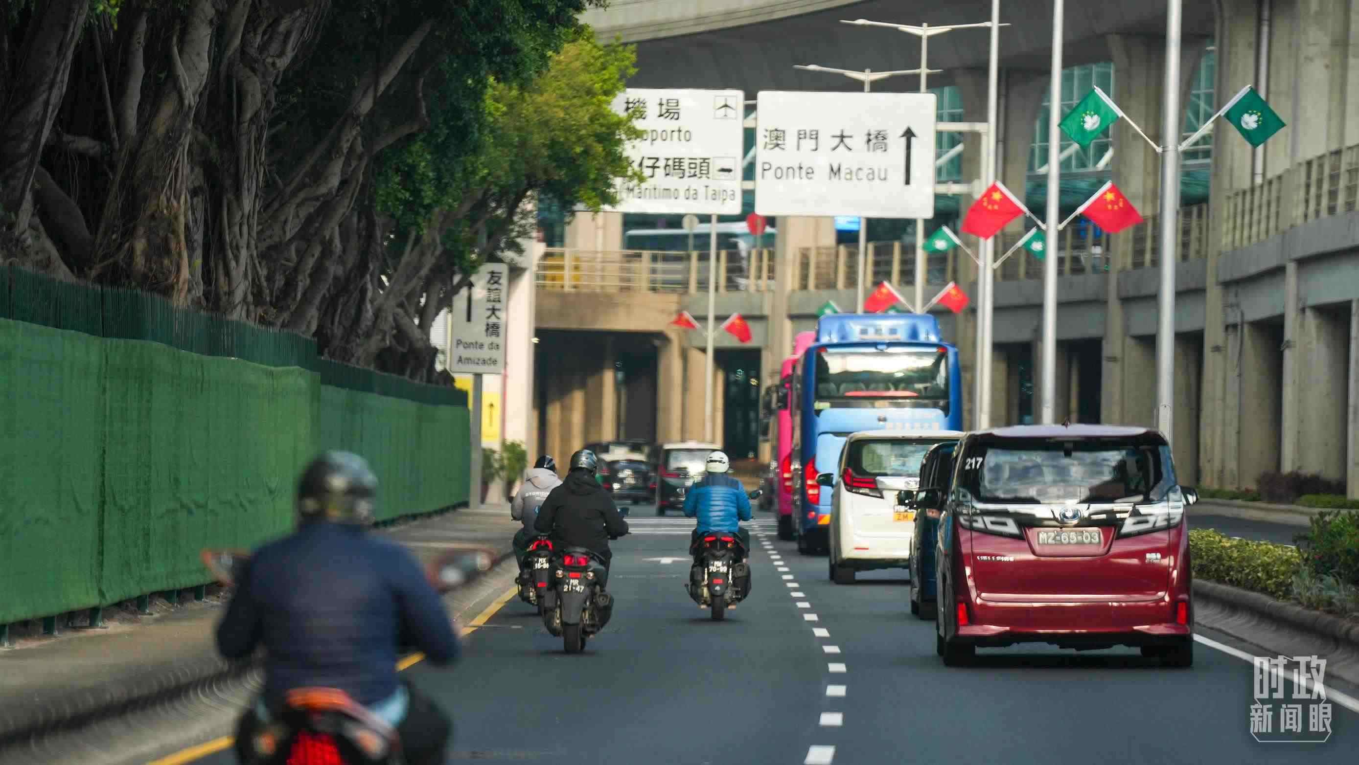 △澳門街頭。（總臺(tái)記者李晉拍攝）