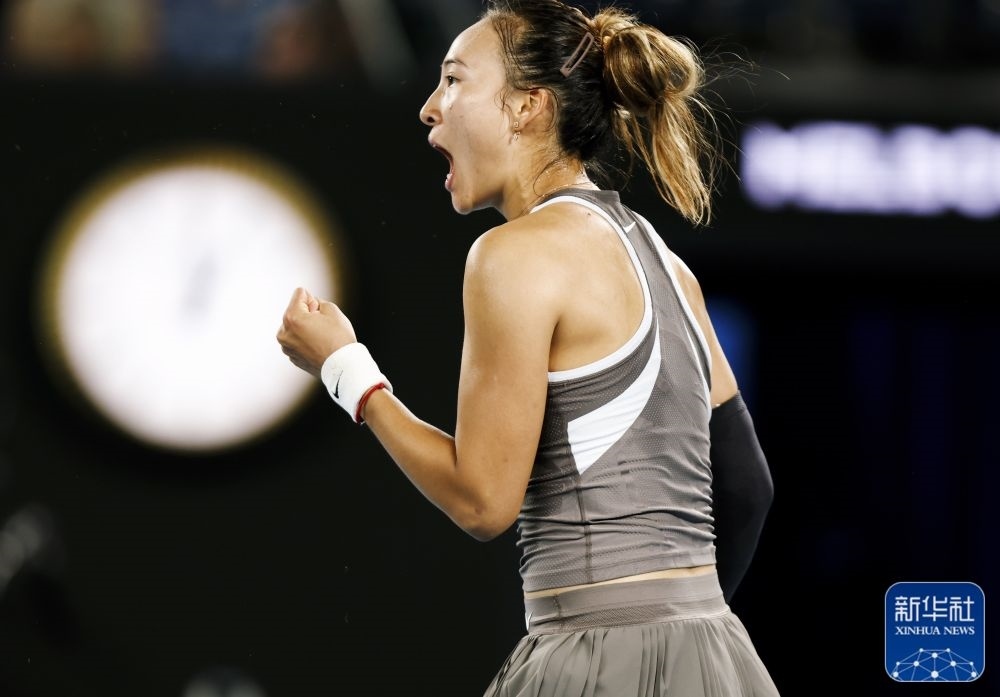 ↑鄭欽文在比賽中慶祝得分。新華社記者 馬平 攝