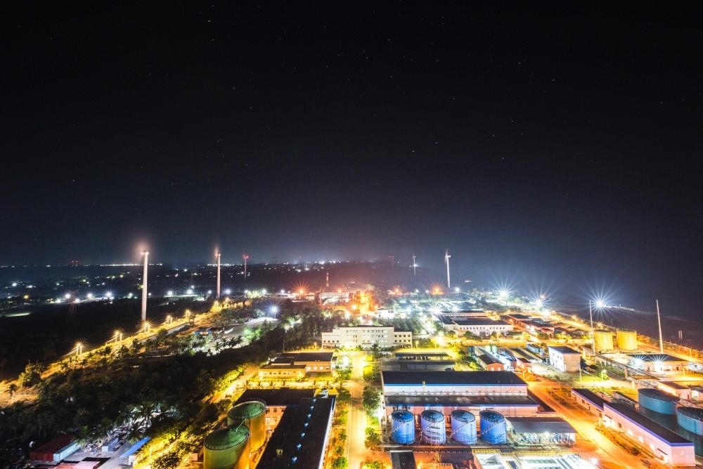 這是斯里蘭卡普特拉姆電站夜景（2020年12月8日攝）。新華社發(fā)（普特拉姆電站供圖）