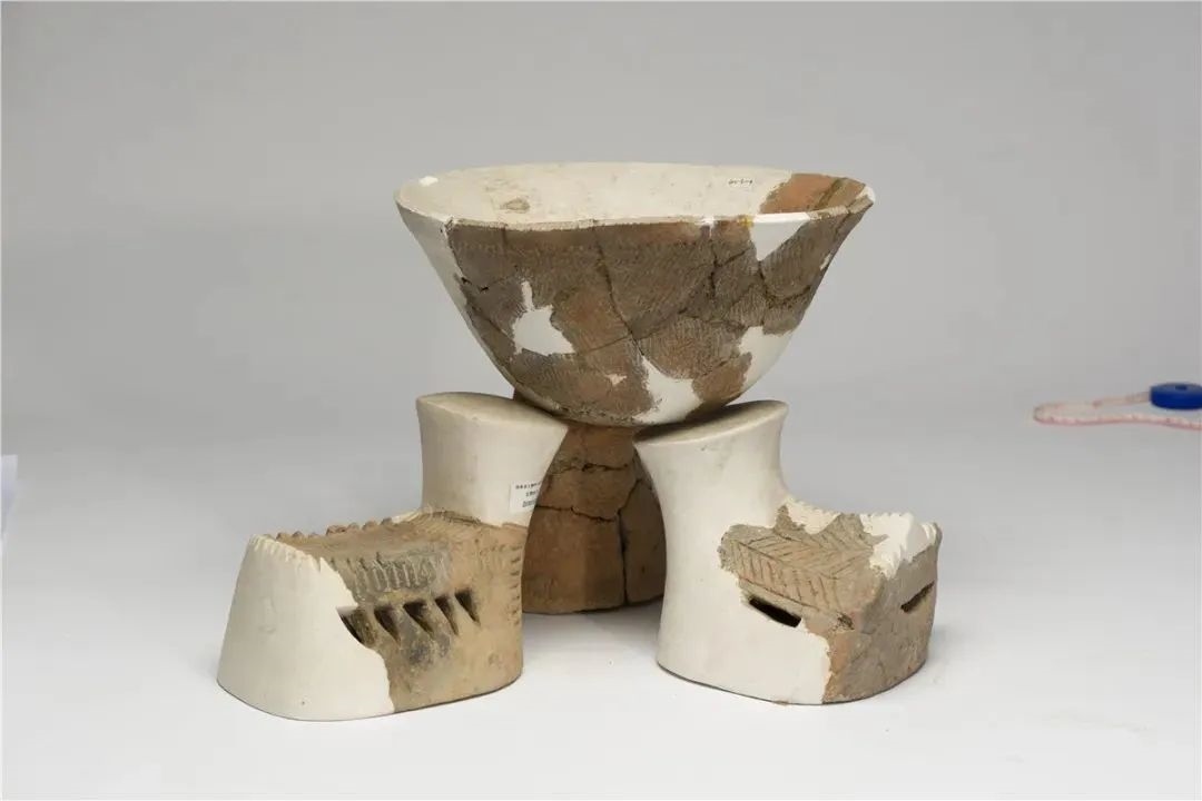 陶缽支座組合。國博供圖