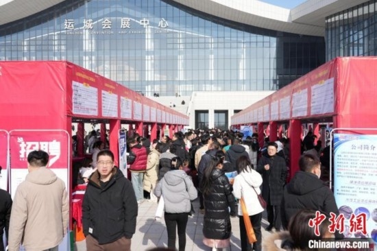 圖為招聘活動(dòng)現(xiàn)場。 解凱光 攝