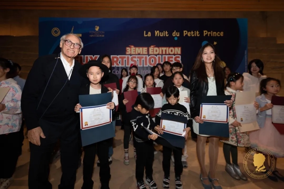 第三屆國(guó)際藝術(shù)聯(lián)創(chuàng)聯(lián)展盛大開(kāi)幕。法中交流促進(jìn)會(huì)供圖