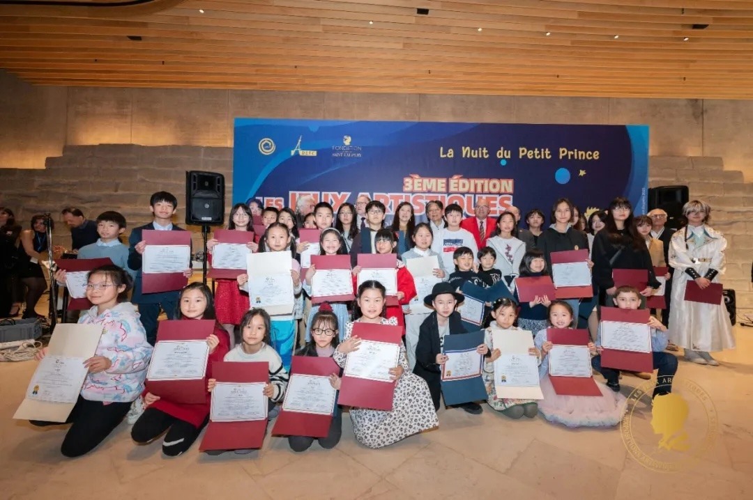 第三屆國(guó)際藝術(shù)聯(lián)創(chuàng)聯(lián)展盛大開(kāi)幕。法中交流促進(jìn)會(huì)供圖