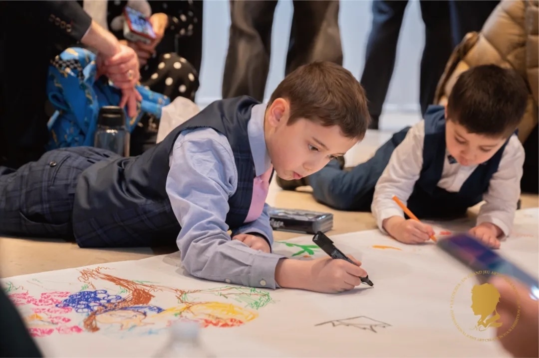 圖5：第三屆國(guó)際藝術(shù)聯(lián)創(chuàng)聯(lián)展盛大開(kāi)幕。法中交流促進(jìn)會(huì)供圖