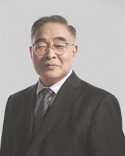 張伯禮 全國(guó)人大代表、中國(guó)工程院院士