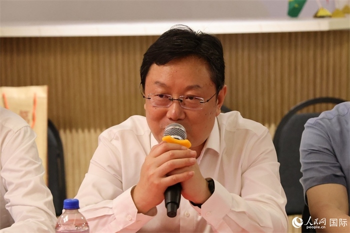 山東省濰坊市副市長(zhǎng)狄波在座談會(huì)上致辭。人民網(wǎng)記者 陳海琪攝