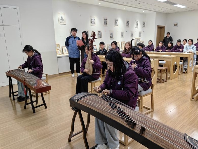 匡園學(xué)生民樂合奏。