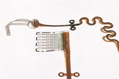 新開發(fā)的ABI旨在輕柔地貼合腦組織，提高信號精度和患者舒適度。圖片來源：瑞士洛桑聯(lián)邦理工學院