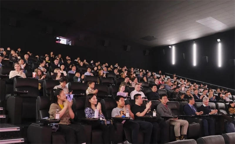 觀影現(xiàn)場。中國駐丹麥大使館供圖