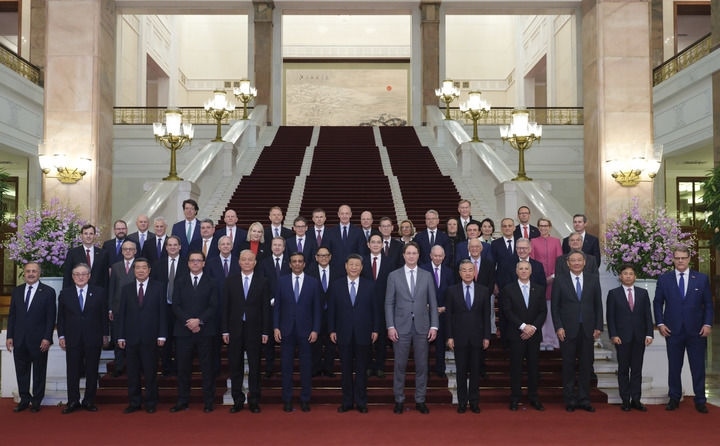 3月28日上午，國家主席習近平在北京人民大會堂會見國際工商界代表。新華社記者 丁林 攝