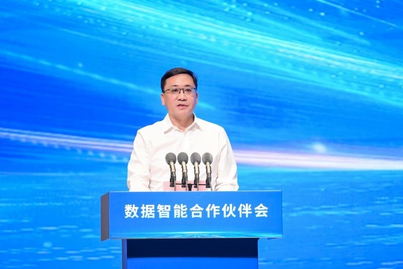 圖為河南省人民政府國有資產(chǎn)監(jiān)督管理委員會黨委委員、副主任李海峰。